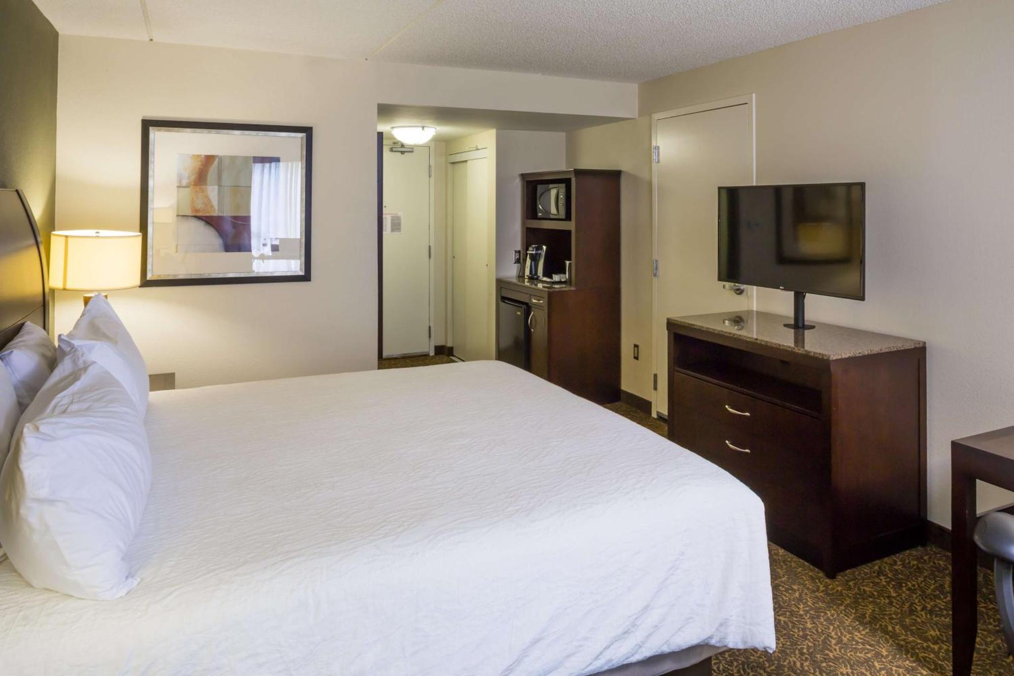 Hilton Garden Inn Hampton Coliseum Central Extérieur photo