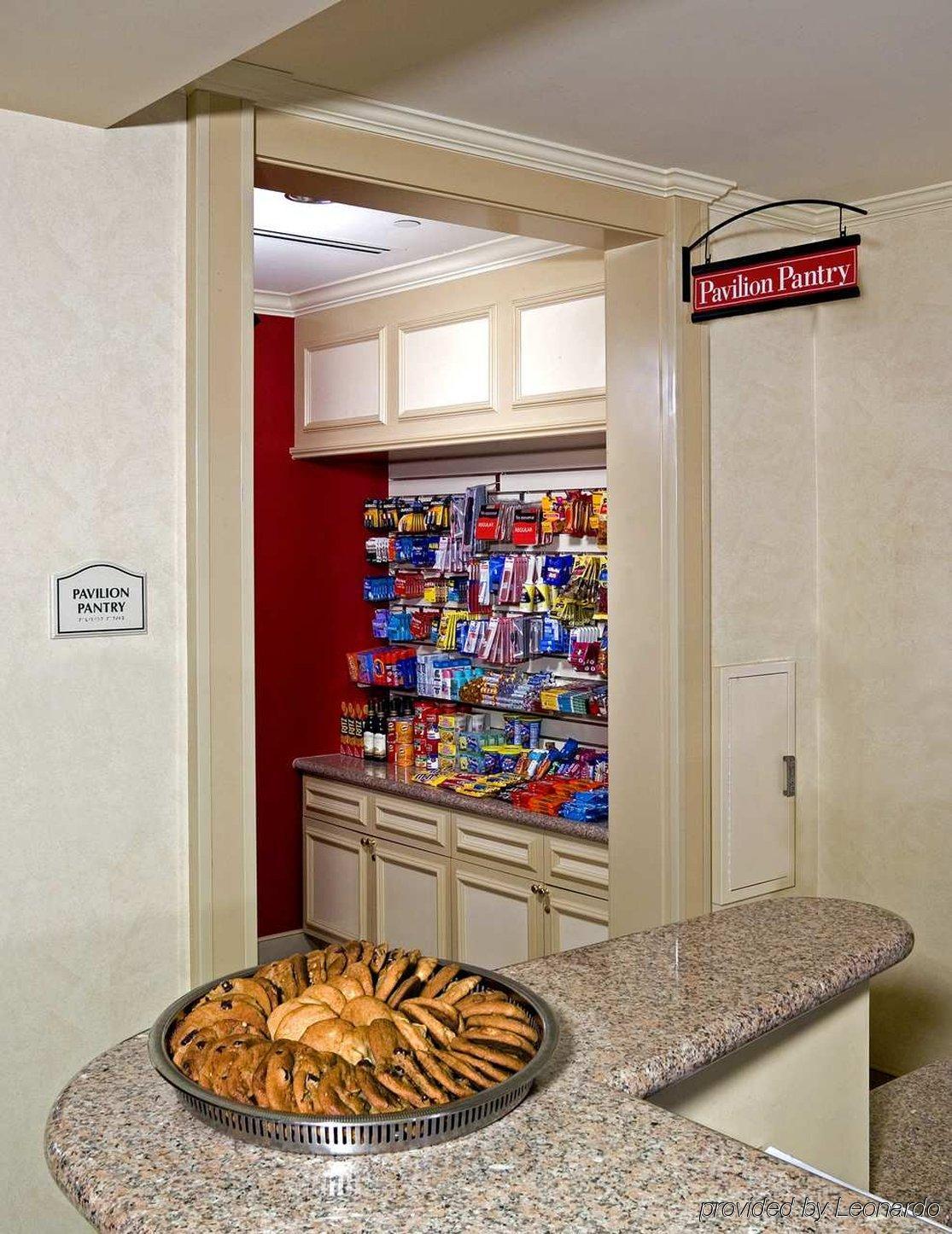 Hilton Garden Inn Hampton Coliseum Central Restaurant photo